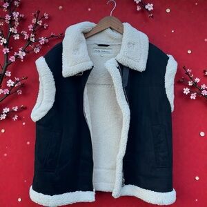 Sebby Collection Faux Fur Vest

Smoke/Pet Free